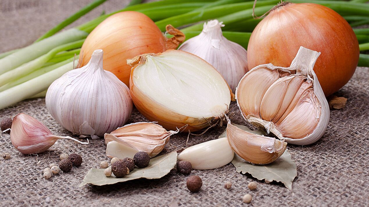aglio e cipolle per il trattamento dei vermi
